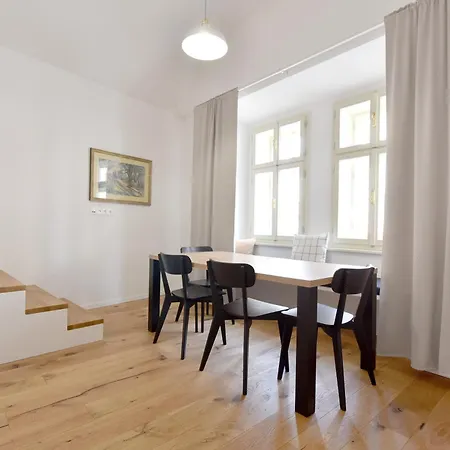 Palackeho Free Parking *