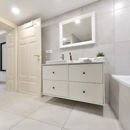 Palackeho Free Parking